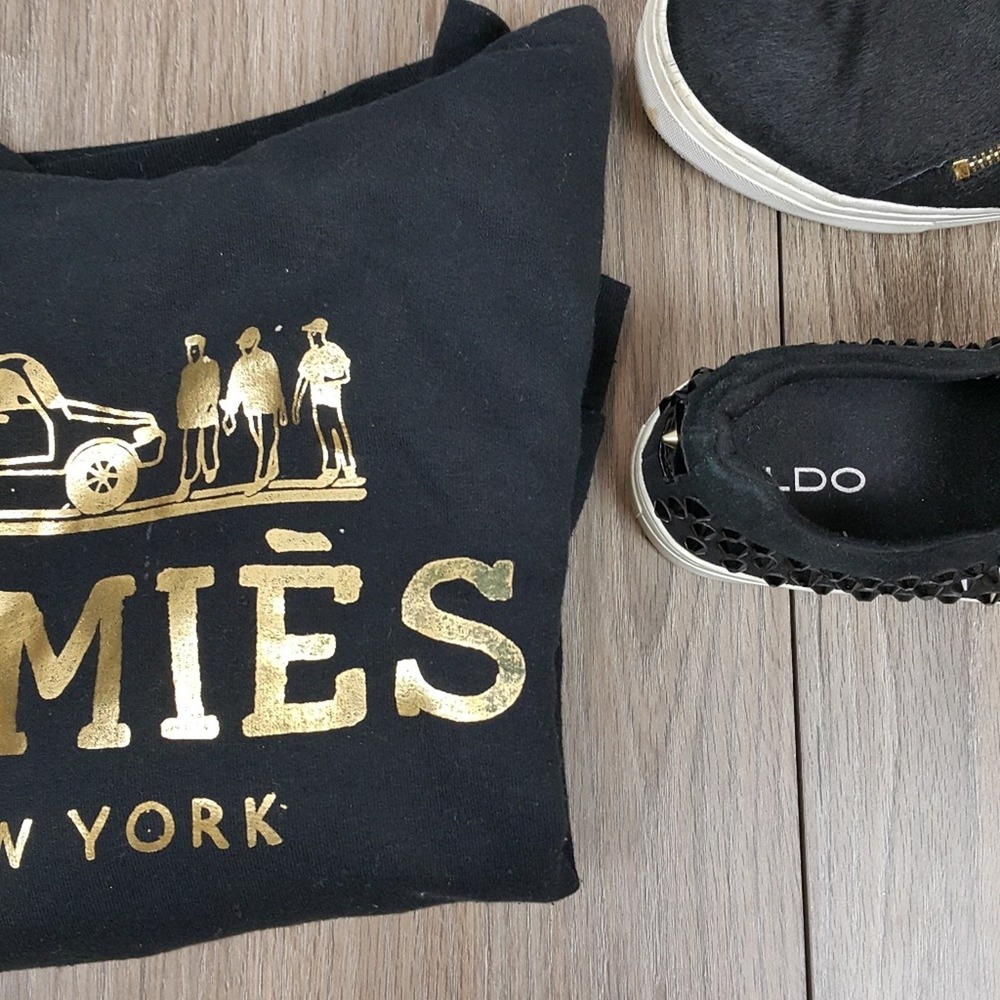 Reason,‎ black and gold printed black 'homies'  pullover sz XS